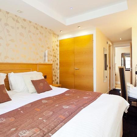 Queens Mansions: Princess Suite Blackpool Bagian luar foto